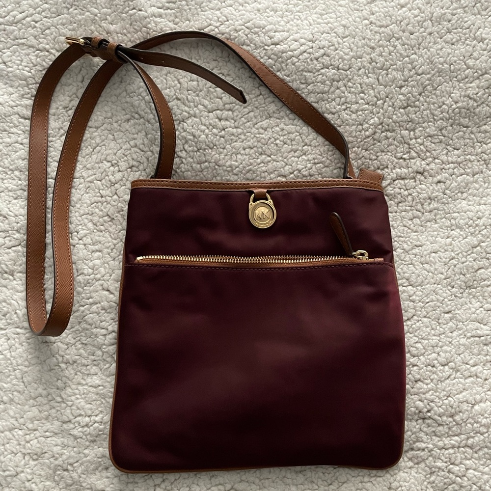 Michael Kors Sm Burgundy Kempton Crossbody Bag